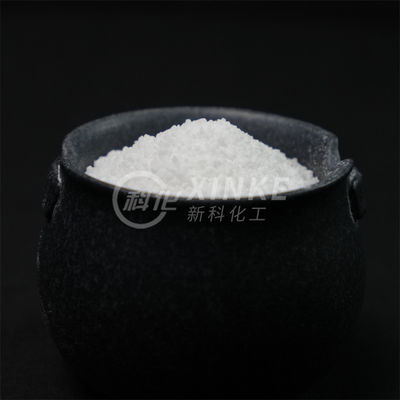 Poudre blanche de métasilicate de sodium pentahydrate non inflammable et adaptée au stockage à sec